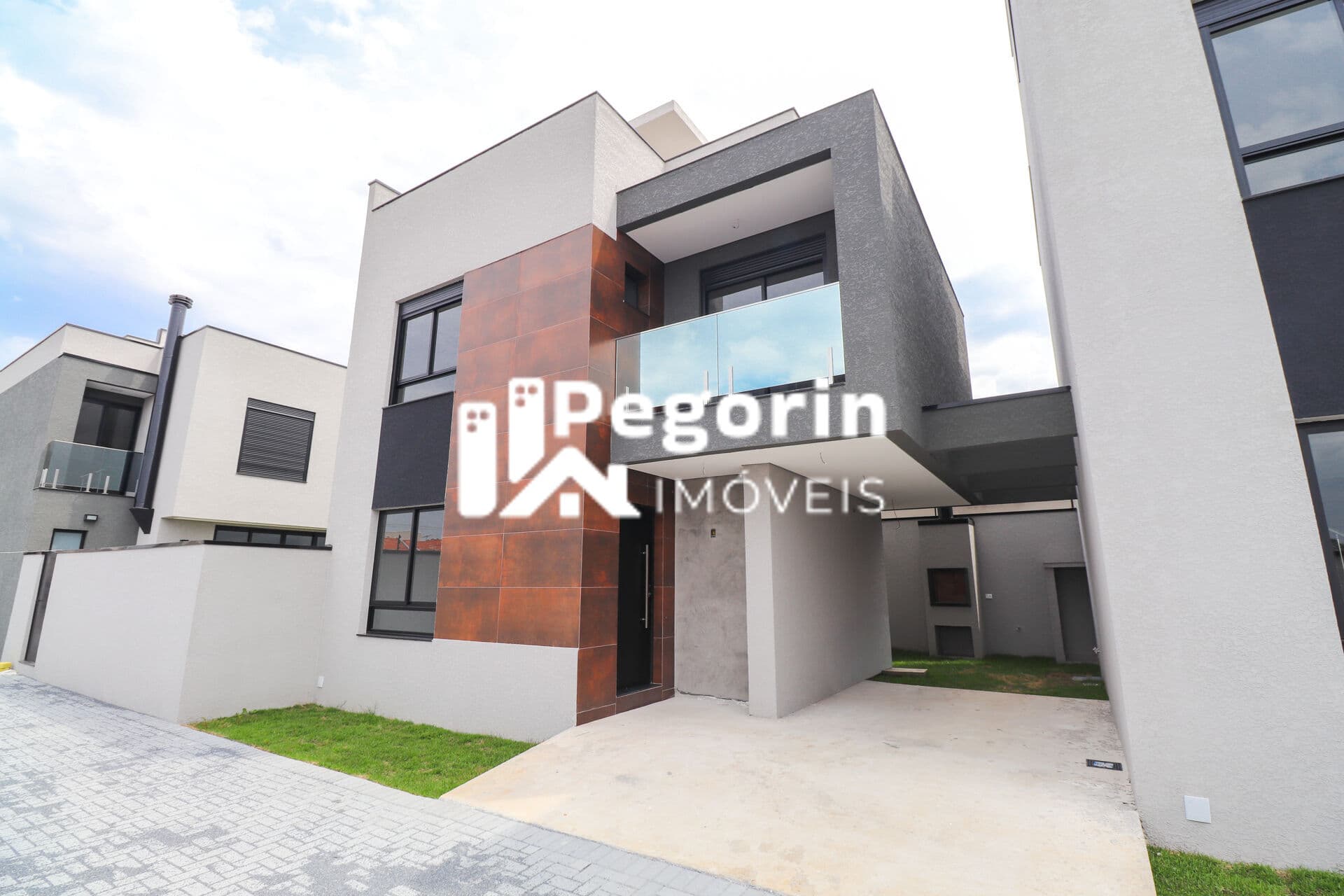 Sobrado à venda em Curitiba, Boqueirão, com 3 quartos, 133,00m²