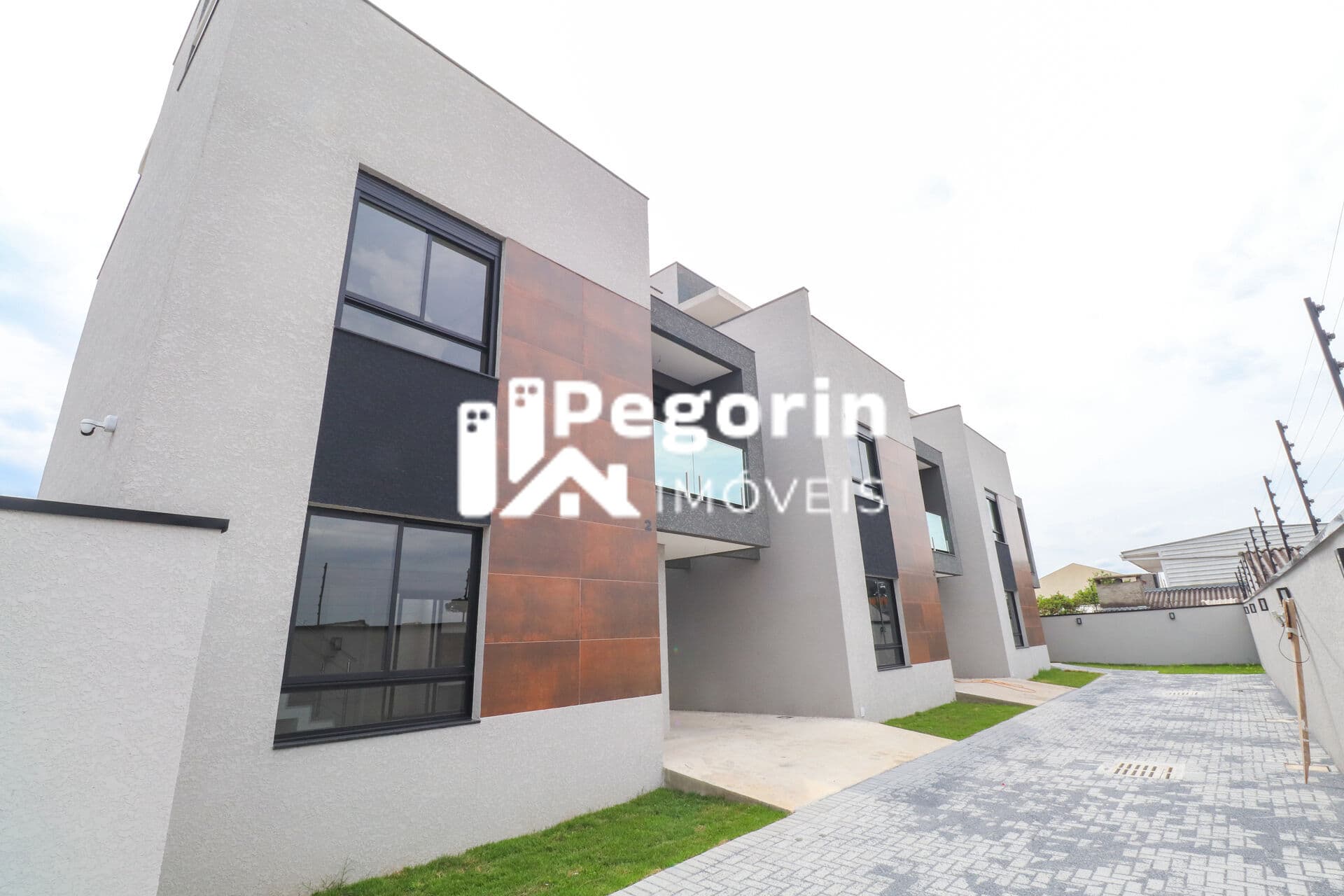 Sobrado à venda em Curitiba, Boqueirão, com 3 quartos, 133,00m²