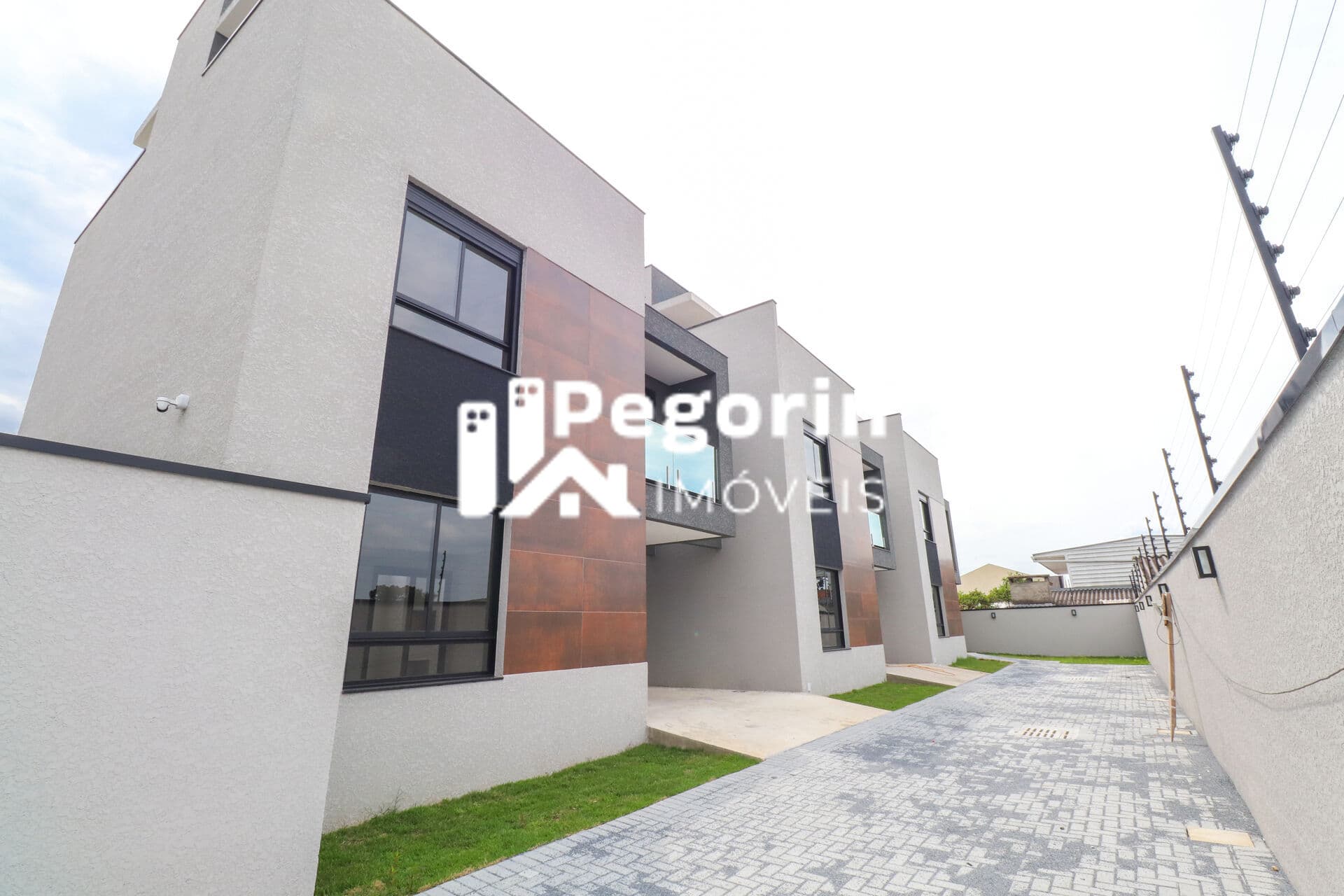 Sobrado à venda em Curitiba, Boqueirão, com 3 quartos, 133,00m²