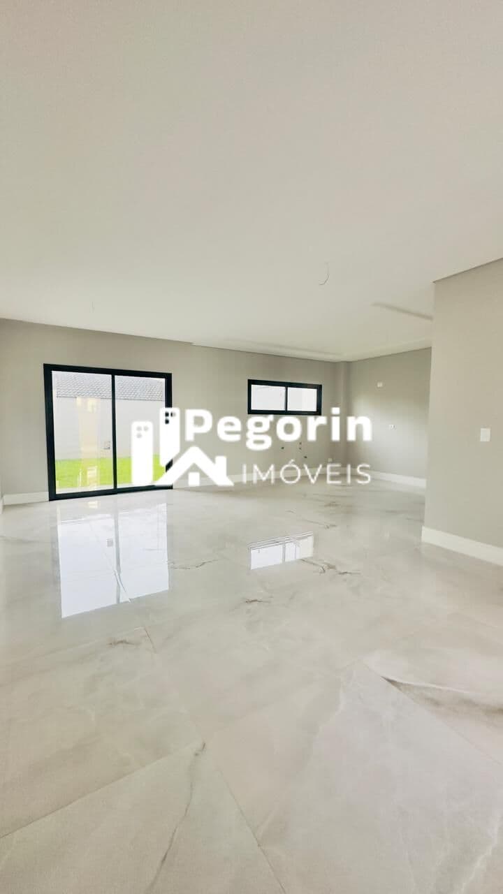 Sobrado à venda em Pinhais, Centro, com 3 quartos, 155,33m²