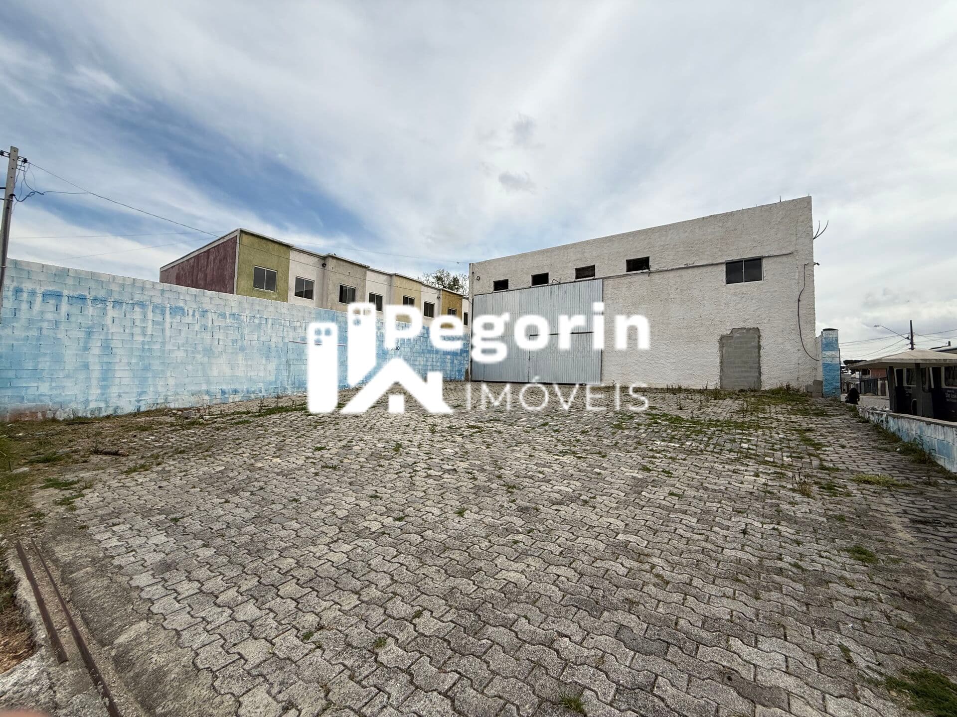 Galpão à venda em São José dos Pinhais, Guatupê, 270,00m²