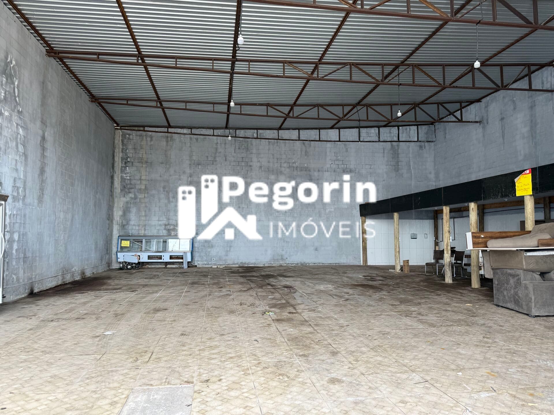 Galpão à venda em São José dos Pinhais, Guatupê, 270,00m²