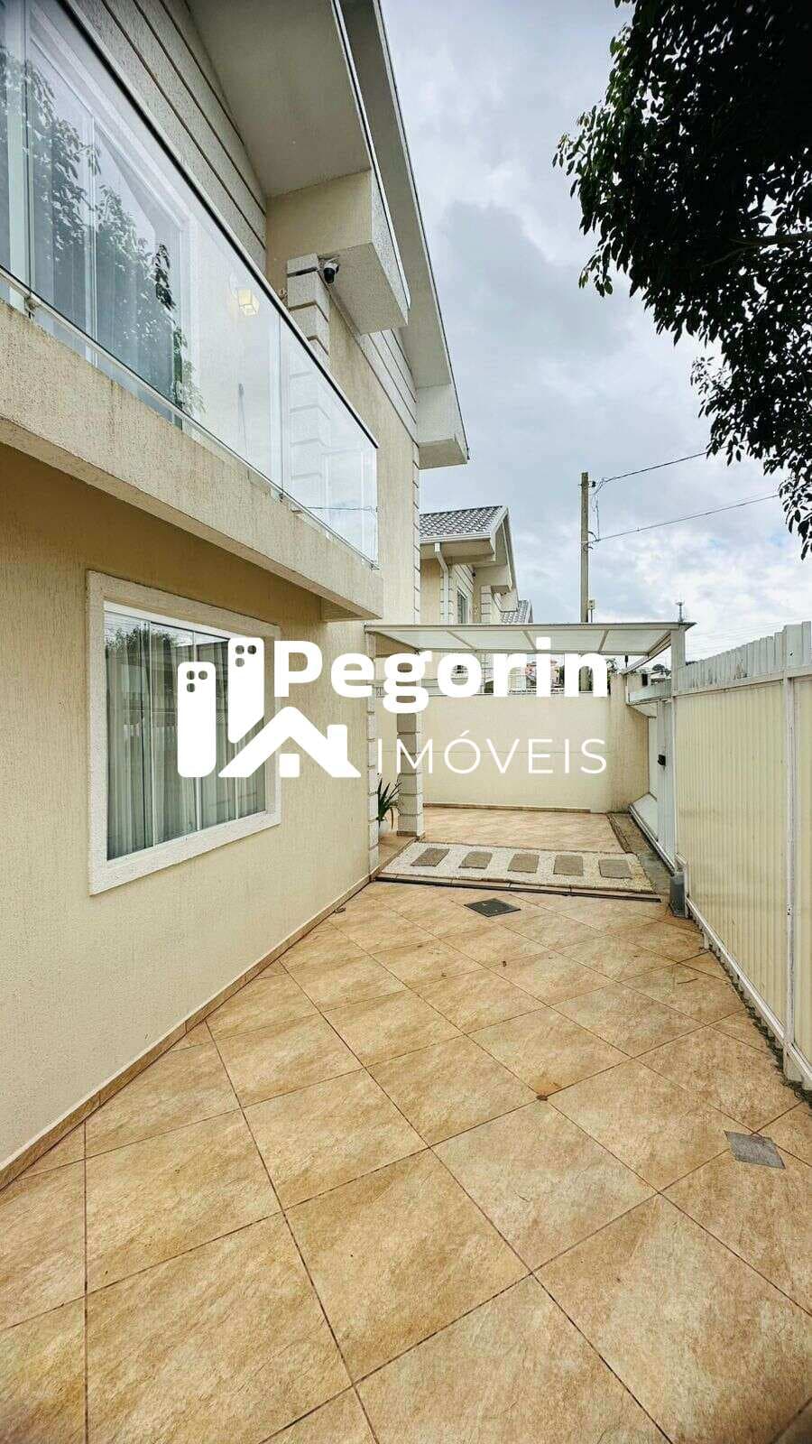 Sobrado à venda em Curitiba, Atuba, com 3 quartos, 110m²