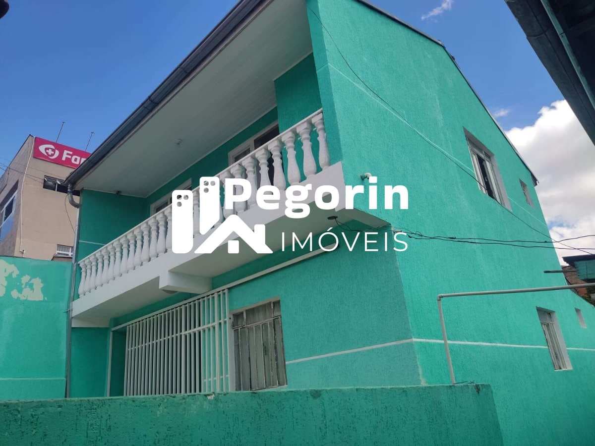 Sobrado à venda em Colombo, Roça Grande, com 7 quartos, 220m²
