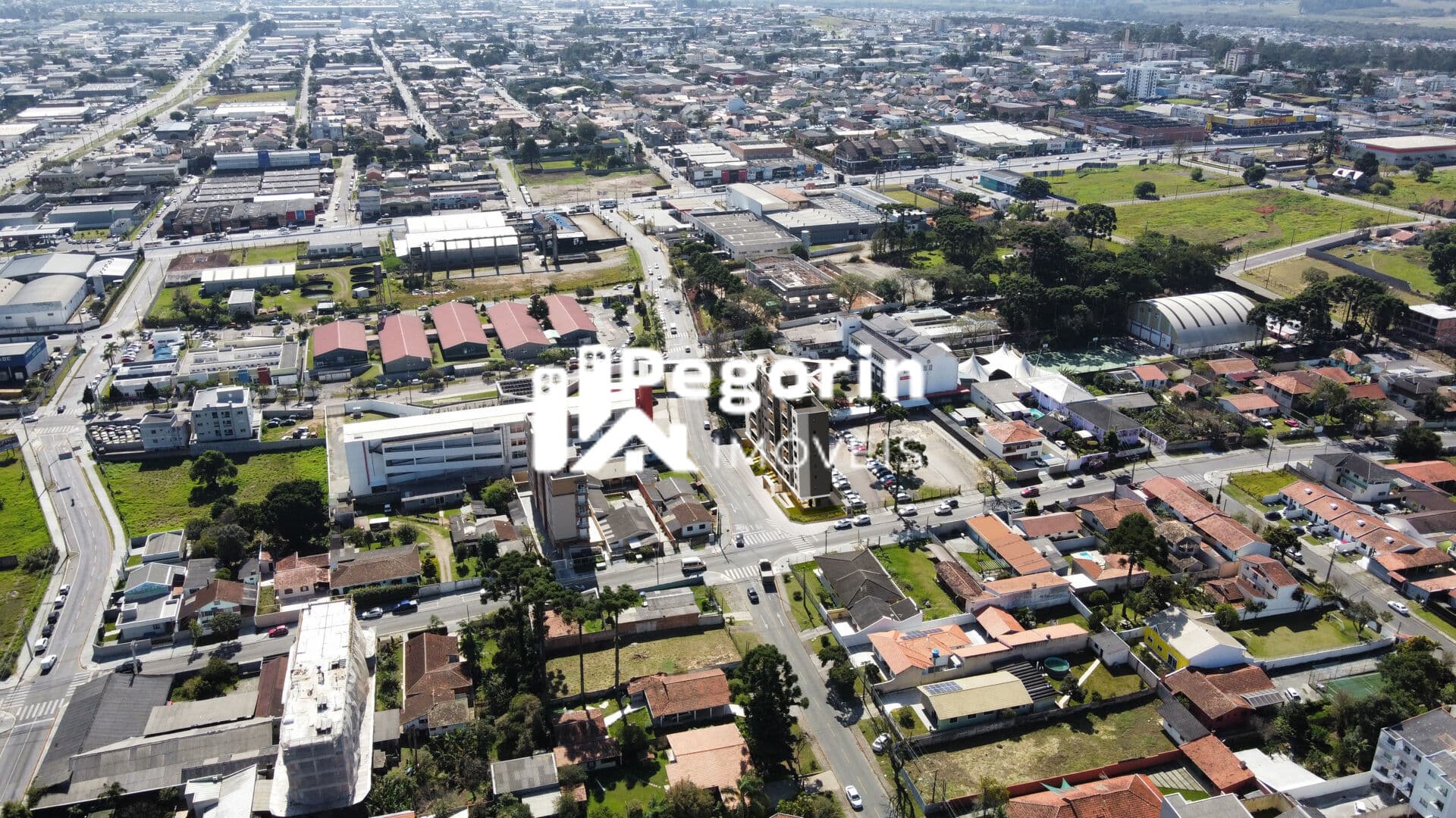Apartamento à venda em Pinhais, Centro, com 2 quartos, 61,97m²