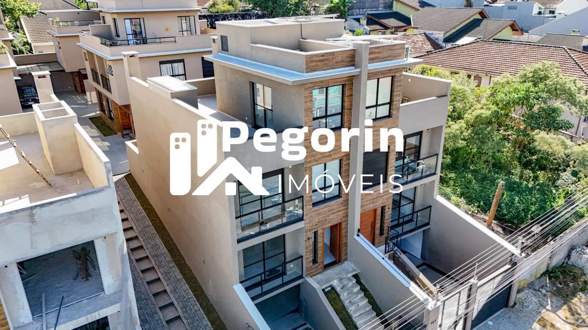 Sobrado à venda em Curitiba, Tingui, com 3 quartos, 268,00m²