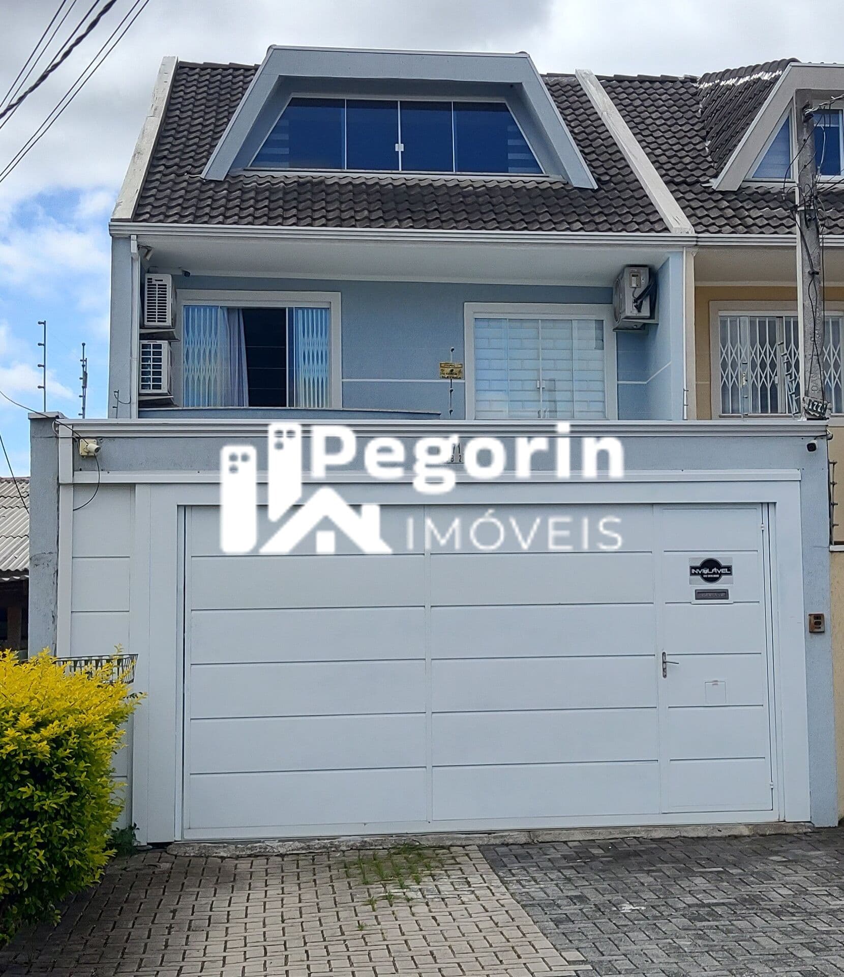 Sobrado à venda em Curitiba, Cajuru, com 3 quartos, 168,00m²