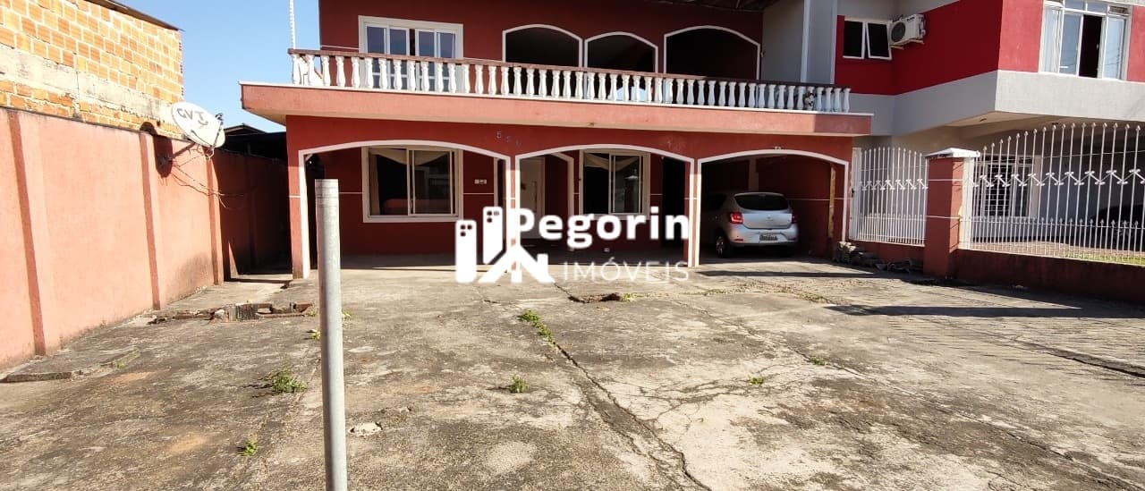 Sobrado à venda em Pinhais, Maria Antonieta, com 4 quartos, 420,00m²