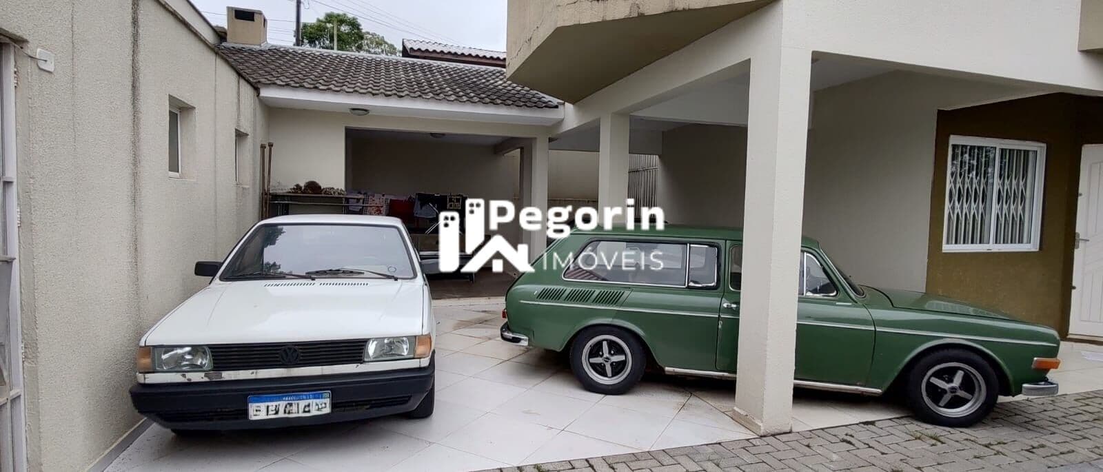 Sobrado 03 qts sendo uma suíte com hidro no bairro Santa Cândida, Curitiba-PR