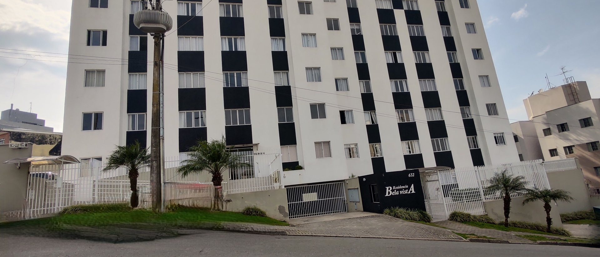 Apartamento com 03 quartos no Tingui Curitiba