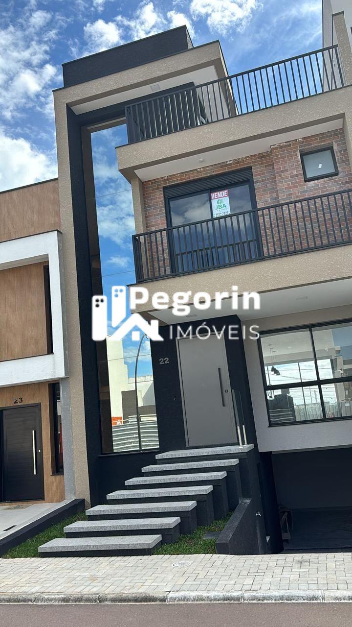 Sobrado à venda em Curitiba, Pinheirinho, com 3 quartos, 217,00m² - Pegorin Imóveis