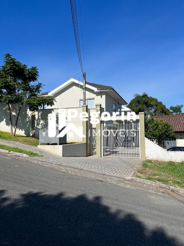 Sobrado 03 qts sendo uma suíte com hidro no bairro Santa Cândida, Curitiba-PR - Pegorin Imóveis